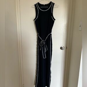 Banana Republic Women’s Straight Leg Sleeveless Navy Jumpsuit (size 4)